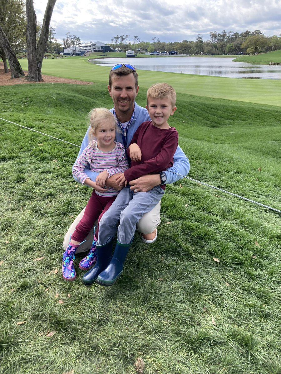 preinhardtgcs's tweet photo. They can still fit on my lap. Sorta. https://t.co/9iISbP9nOc