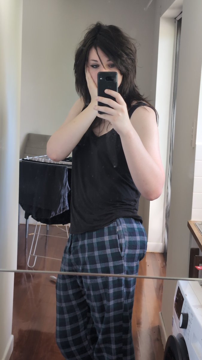 Lily Awesomesauce 🔜 FurDu tweet media