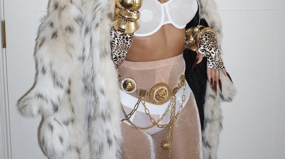 Hayley, The Savage tweet media