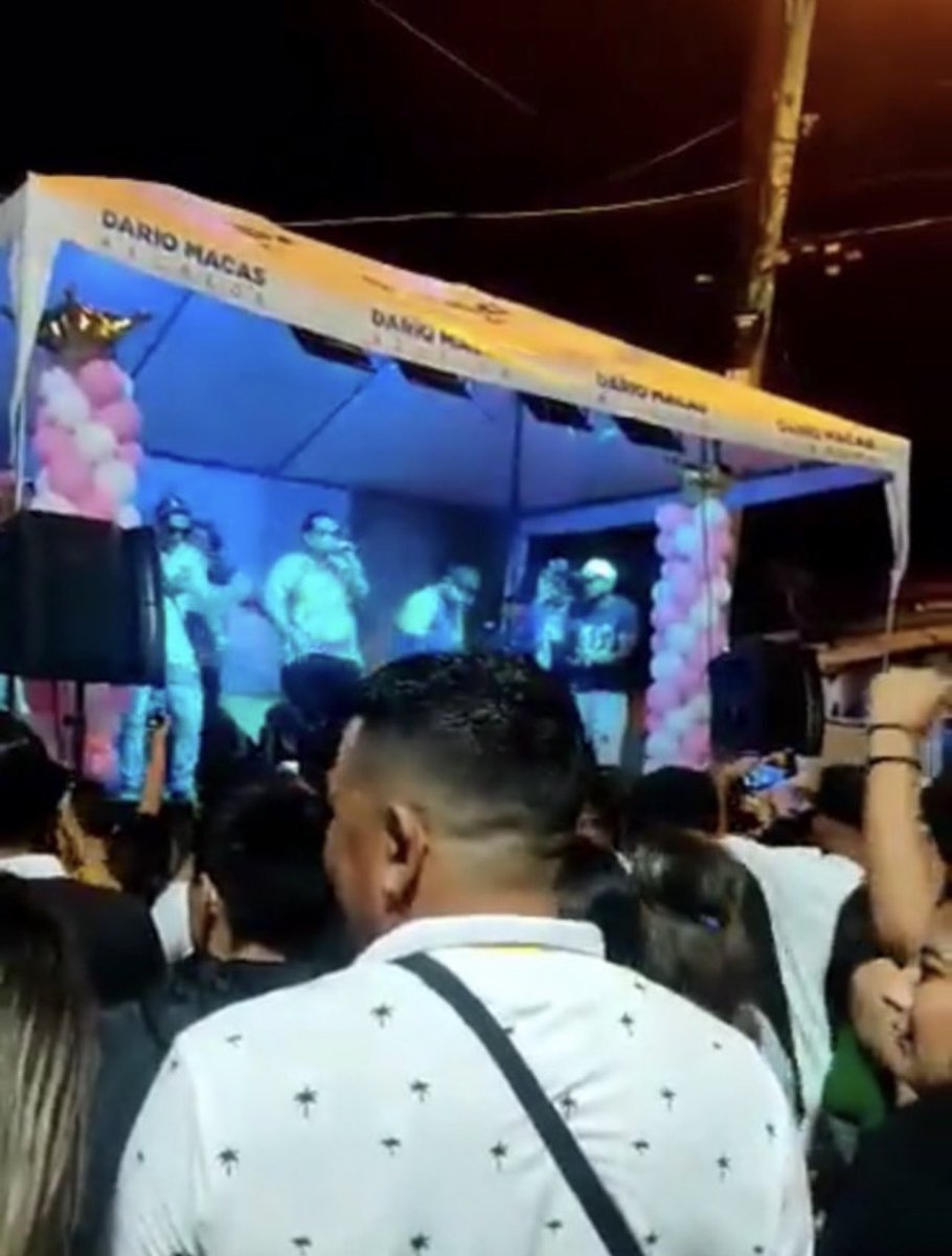 runariasokuu's tweet photo. #Machala 

Esta es la única razón por que es la cuarta ciudad más peligrosa del mundo. https://t.co/C8gNySdO85