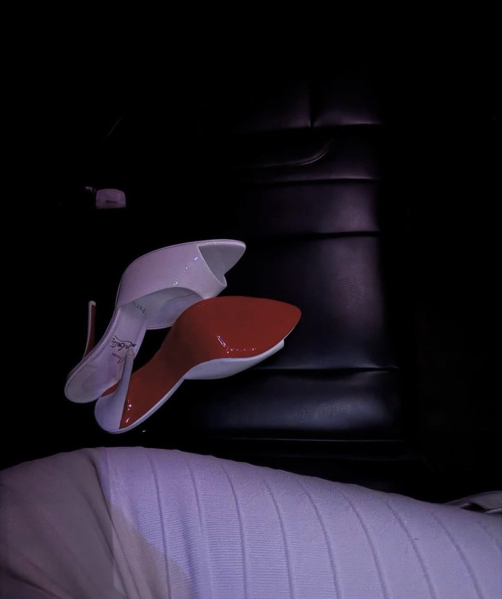 Hayley, The Savage tweet media