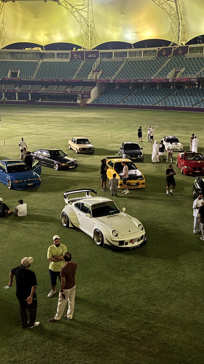 saladcams's tweet photo. been a minute... 
carculture ae casually hosting a private meet in dubais cricket stadium https://t.co/2VEYKtx0Lm