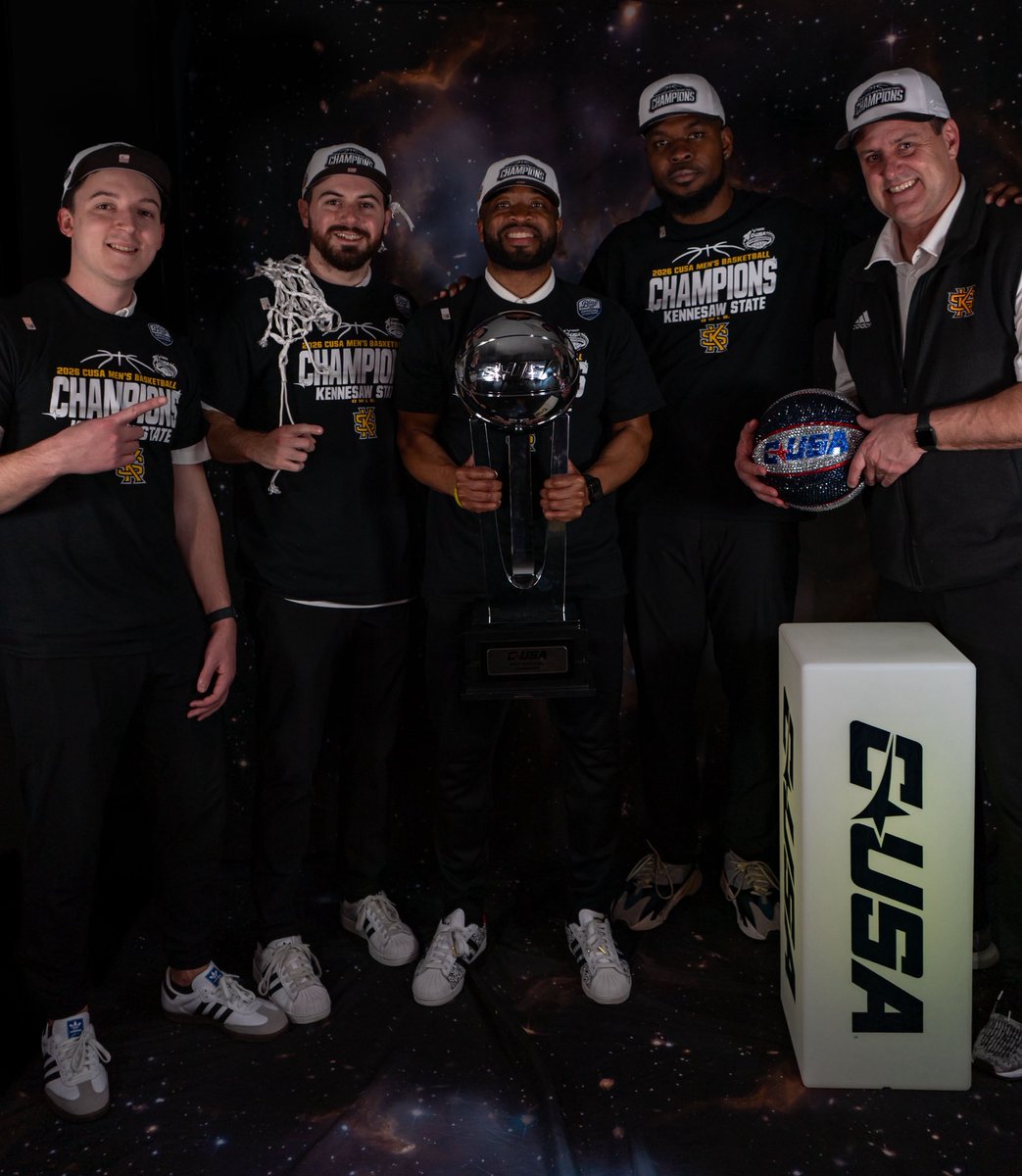 Jamie Baker tweet media