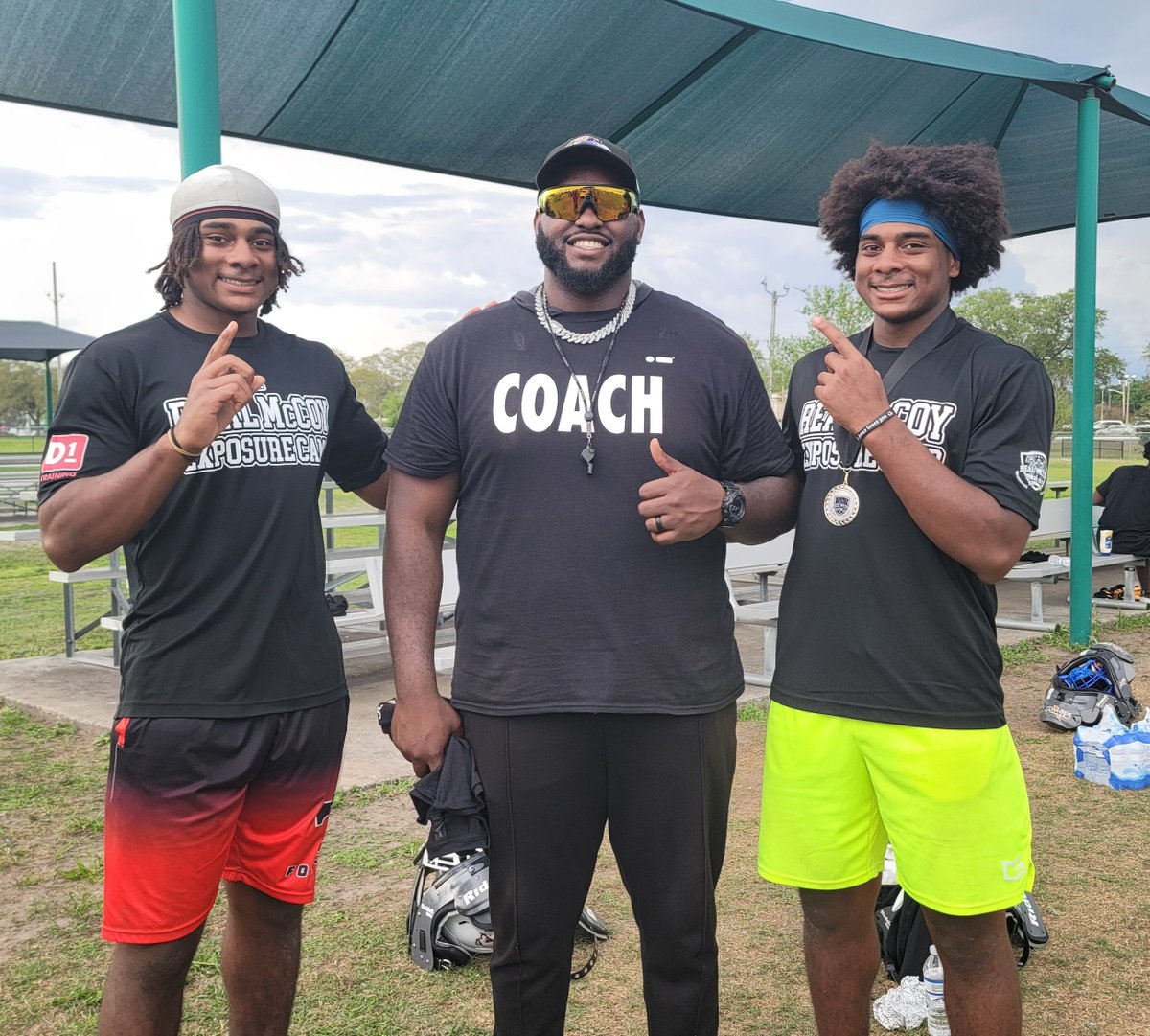 Bentley Bisons=Jelani Bentley & Ari Bentley tweet media