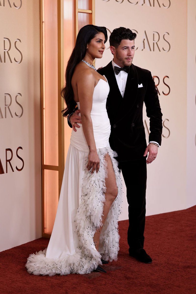 TKsevgilim's tweet photo. Our King &amp; Queen at the 98th Annual Academy Awards.
#PriyankaChopra #NickJonas https://t.co/jvXnnrHXxI