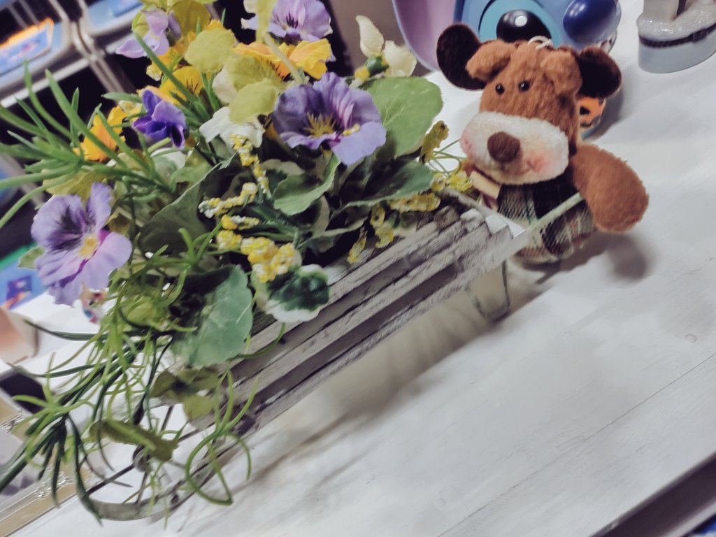 2週間にわたる #ルームメイト 
昨日両パターンの千秋楽を迎えました！♥🔷
ご来場くださったみなさま、ありがとうございました🙏✨️
再演で同じ役,Wキャスト公演等々ホントにいろいろな初めてを経験させていただきました。

サリナと真里奈のイラストはつるちゃんから💕

#演劇集団邂逅
#劇団未来
