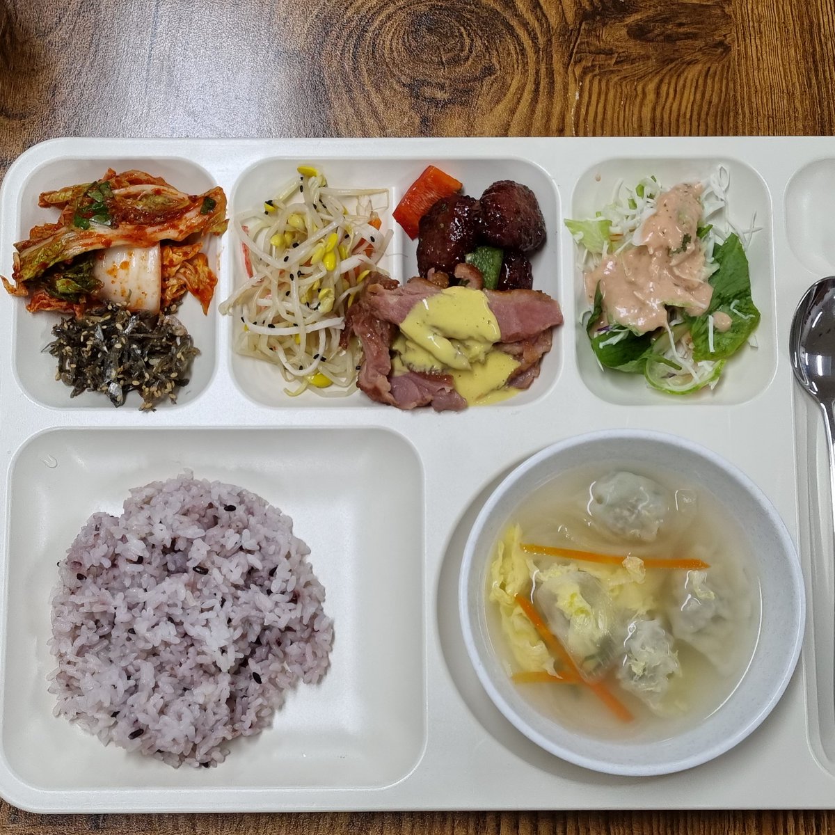 김옥분 (상태: 솜랑이누나) tweet media