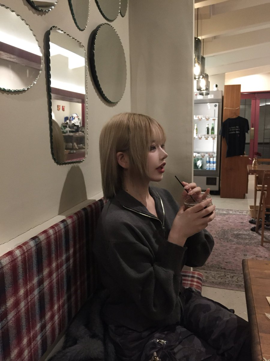vI5jm's tweet photo. リプトン美容外科(@Lift_on_skin )でオンダリフト🧏‍♀️

ほうれい線と、顎下中心に当ててもらったよ✨️カウンセリングから皮膚科の専門医が診てくれるから安心できた😮‍💨

1、2枚目のbefore afterは全部ノーマルカメラ無加工の写真なんだけど、ほうれい線消滅したし、輪郭もスッキリした！

オンダリフトする前日に他のクリニックでほうれい線が��になるって言われたんだけど、後日オンダリフトした後に行った別のクリニックではほうれい線ほとんど無くて綺麗言われたくらい術後からすぐに効果でた💓痛みも全然なかった！✨️

やっぱりたるみと顔に影が無くなるだけでめっちゃ小顔に見えるし写真も盛れて最高👀💓