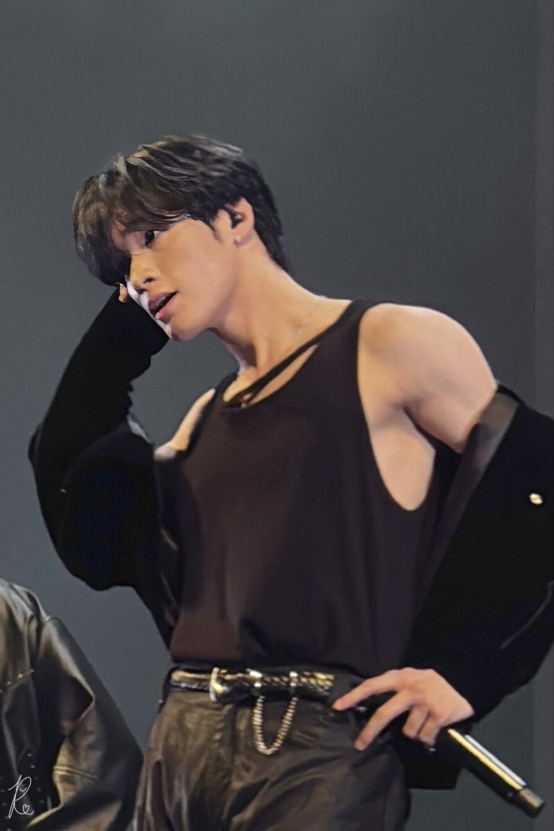 RiRi໒꒱ tweet media