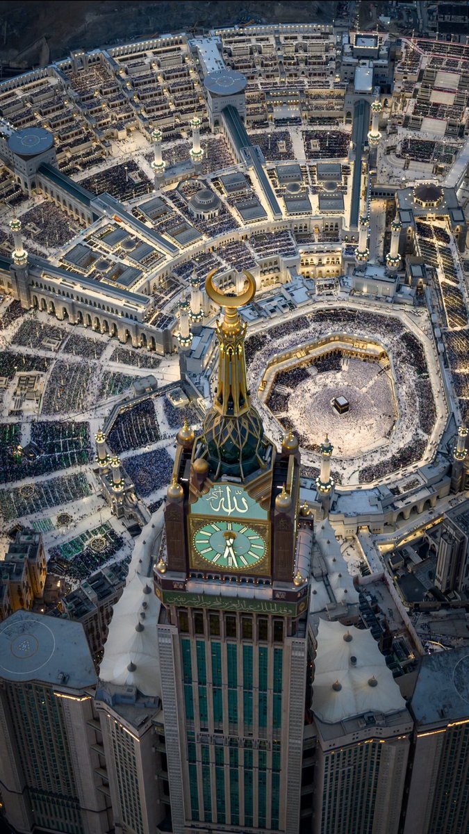 ﴿إِنَّا أَنزَلْنَاهُ فِي لَيْلَةِ الْقَدْرِ۝ وَمَا أَدْرَاكَ مَا لَيْلَةُ الْقَدْرِ۝ لَيْلَةُ الْقَدْرِ خَيْرٌ مِّنْ أَلْفِ شَهْرٍ۝ تَنَزَّلُ الْمَلَائِكَةُ وَالرُّوحُ فِيهَا بِإِذْنِ رَبِّهِم مِّن كُلِّ أَمْرٍ۝ سَلَامٌ هِيَ حَتَّىٰ مَطْلَعِ الْفَجْرِ﴾