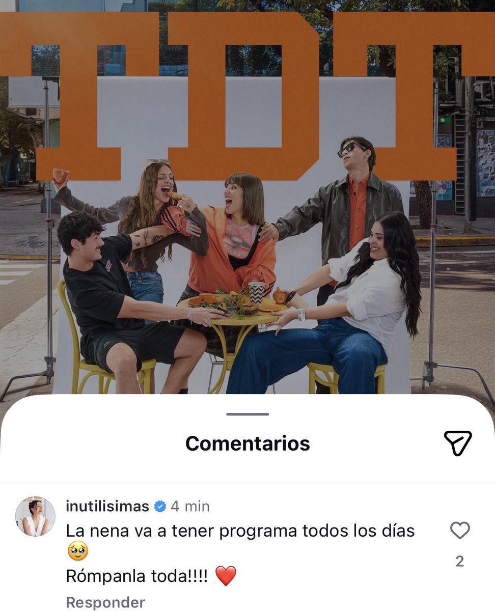 dani ✩ tweet media