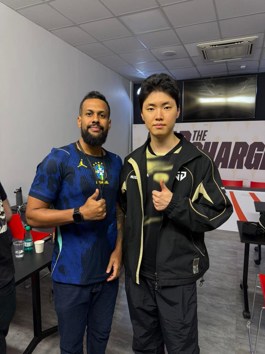 IDL NiCoLoFF 🏝️ tweet media