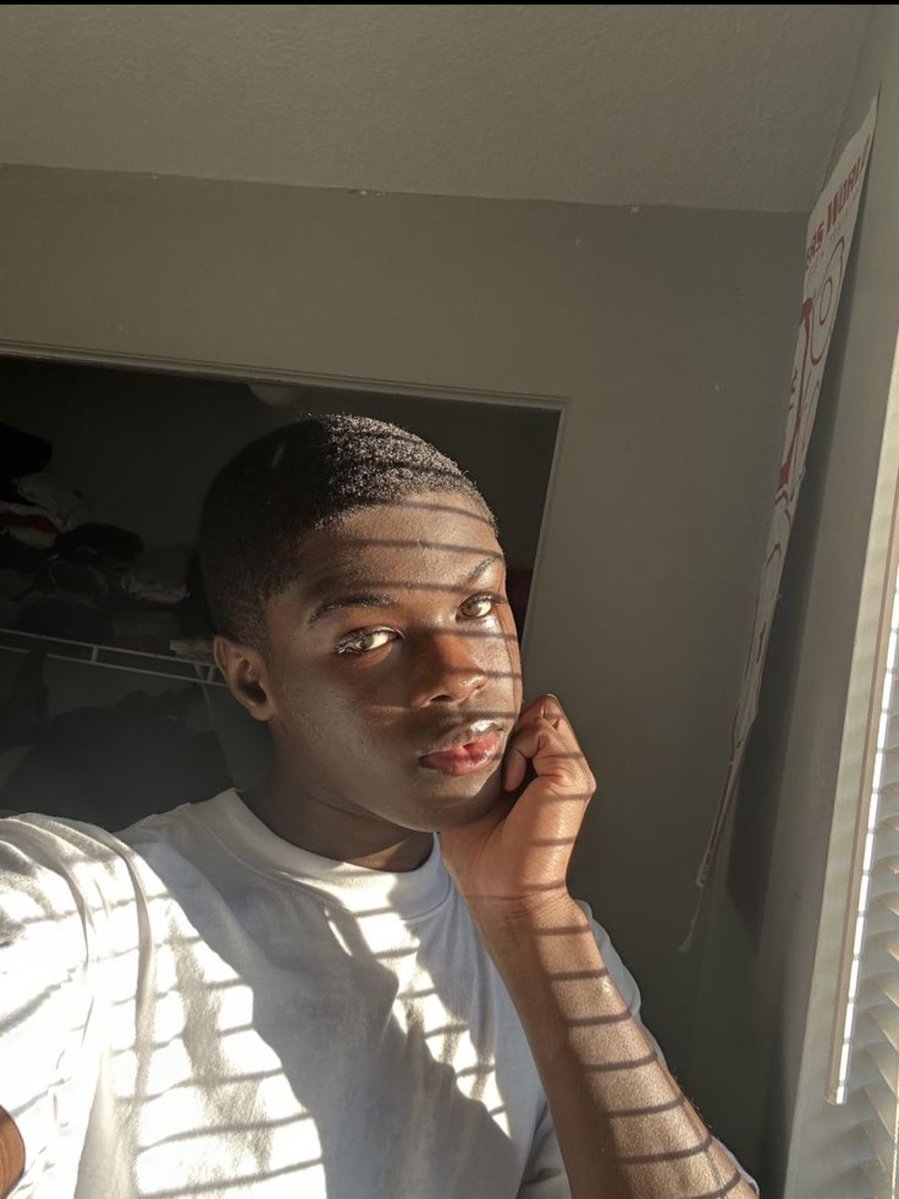 dfw_febe tweet media