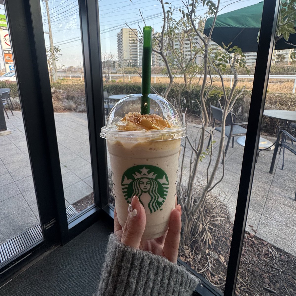 おはようございます☀️シュークリームフラペチーノ飲んだ！めちゃうまだった🎶土日トレーニングして追い込んだから0カロリー🎶