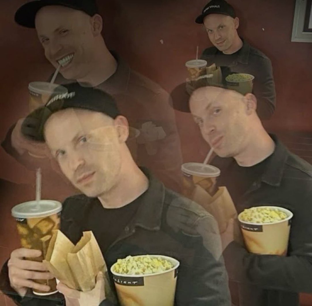 YPZBYDJCMKatyaa's tweet photo. Waiting for any Katya commentary on the Oscars https://t.co/JkYYKYhn6R