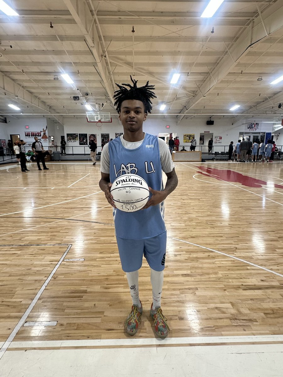 Jalyn_Dwane's tweet photo. Played my last high school game today. Want to thank all my coaches, trainers, teachers and everyone that has had an impact on my life. This is just the beginning and I’m excited to see what the future holds for me! #0out! https://t.co/Z9VKTtclEl