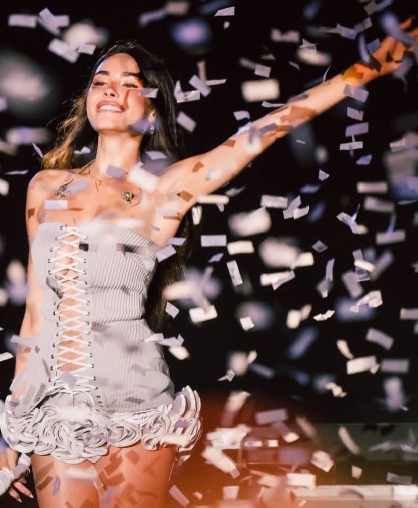 acervocerveja's tweet photo. 🚨O PRIMAVERA SOUND? Vários cartazes do Primavera Sound estão sendo espalhados pela américa latina e MADISON BEER pode ser uma das atrações PRINCIPAIS devido aos trocadilhos do anúncio: 

- “A bebida que você necessita nesse verão.” https://t.co/9LSrFzGrEh