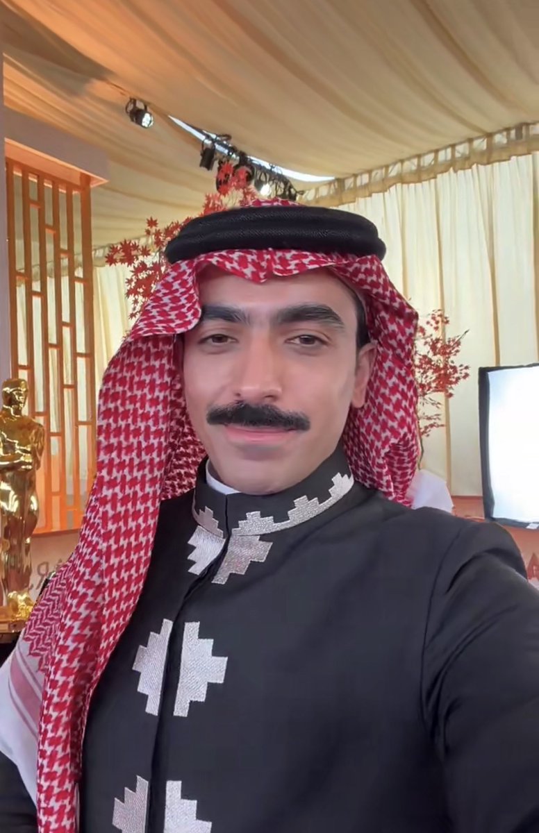 كروف tweet media