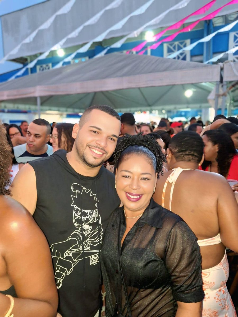 tonsilvaah's tweet photo. Registro de uma noite maravilhosa! ❤️ https://t.co/X7ZFm5ERGx