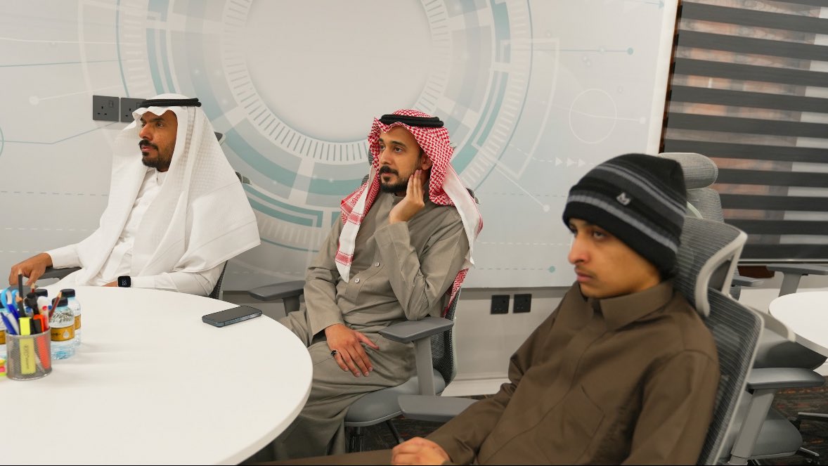 مركز العثيم للابتكار التنموي ( العثيم فاب لاب ) tweet media