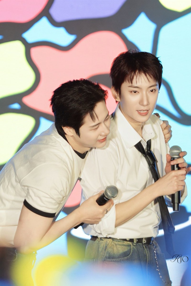 2026.03.15 BUZZFEST 📸

#신우 #공찬 #B1A4