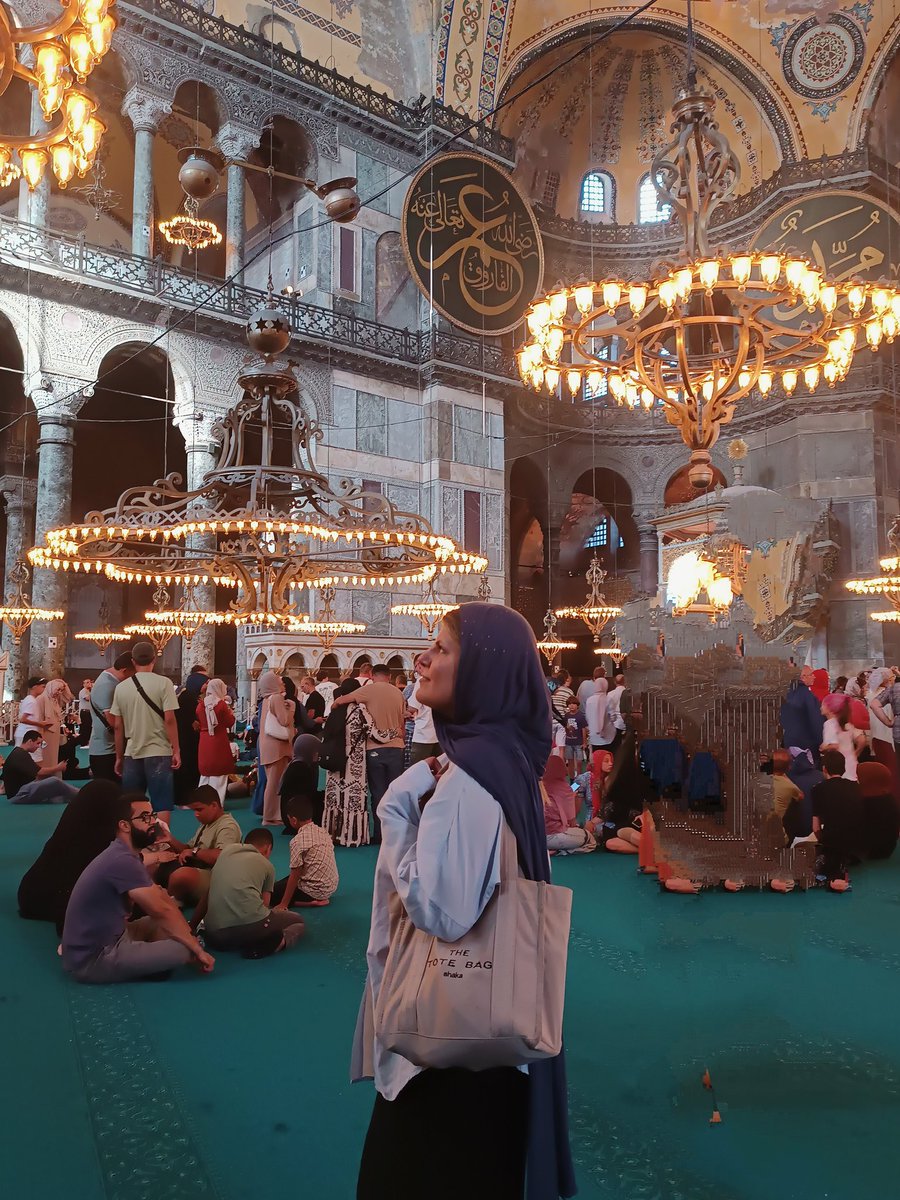 eellff00's tweet photo. Allah, her şeyi bir gecede değiştirebilir."
Leyletül-Kadr mübarek olsun🤍
#kadirgecesi #RamazanBayramı https://t.co/xdInRugCyq