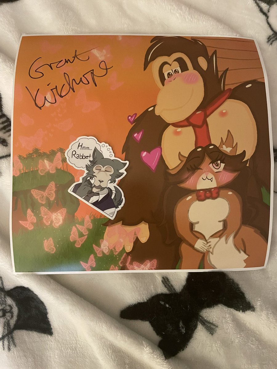 ShiningHazelnut's tweet photo. I was finally able to meet one of the VA’s of DK Grant Kirkhope! 🥹💗
#selfshiptwt
#selfshippingcommunity
#yumeship https://t.co/qTcSwmqBdU