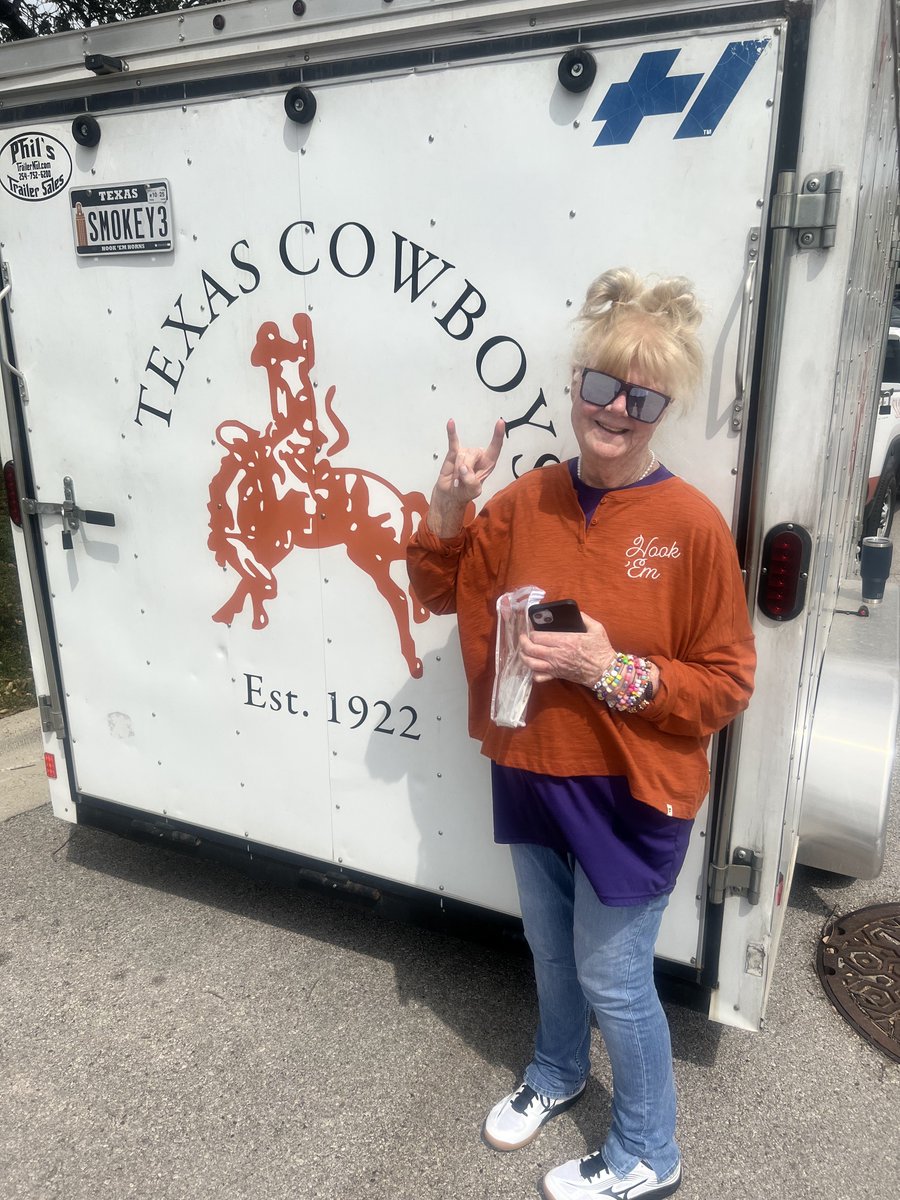 Crown Global Media tweet media