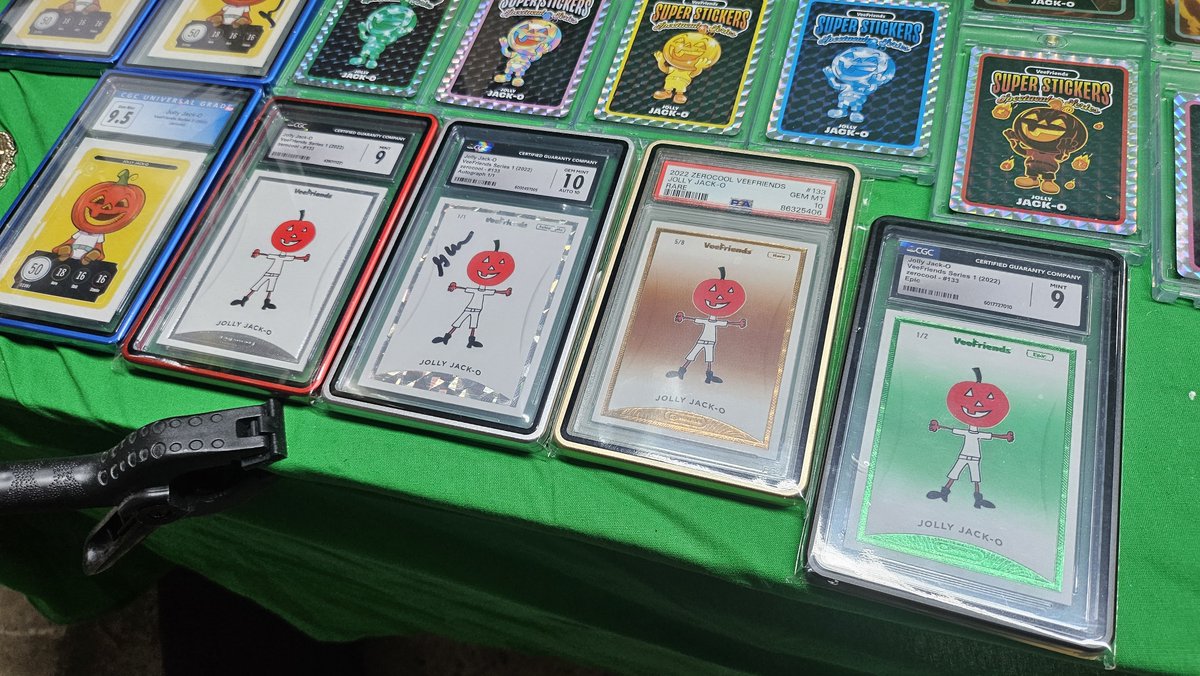 VeeScoot tweet media