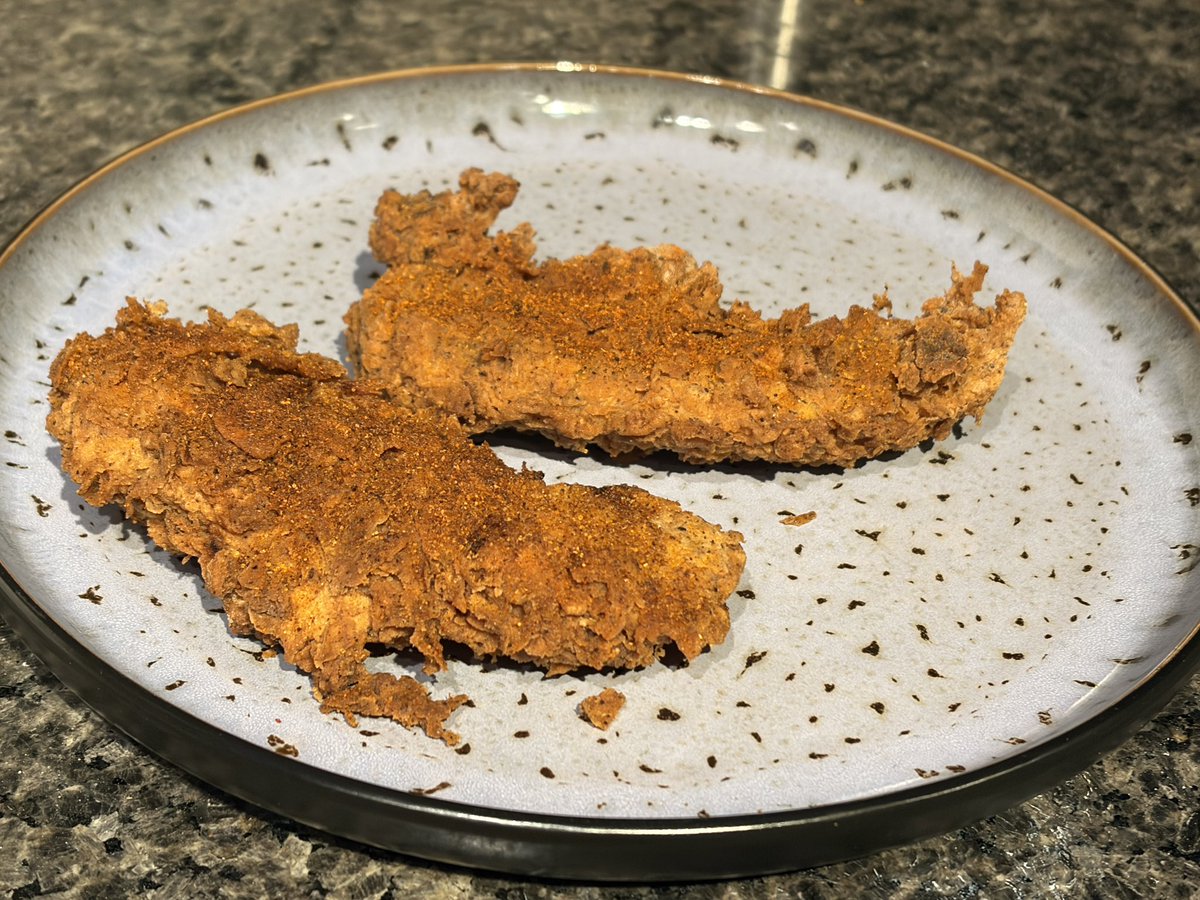 eyelesskait's tweet photo. Homemade spicy tendies 😋🤤🔥 https://t.co/PMWYpRUwwM