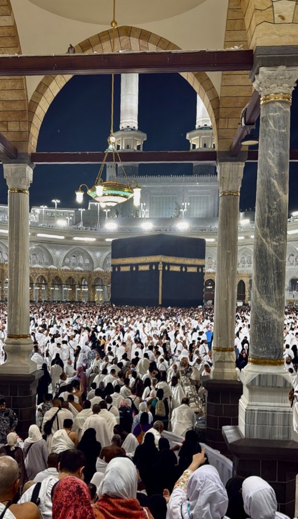c8v_o's tweet photo. اللّهُمْ ارزقني فضل ليلة القصر وفضل قيام ليلة القدر اللَّهم سهل أموري من العسر إلى اليسر اللَّهْم أغفر لي ذنبي وتجاوز عن سيئاتي وارزقني من خير الدنيا ونعيم الآخرة. https://t.co/X7YCtcySC1