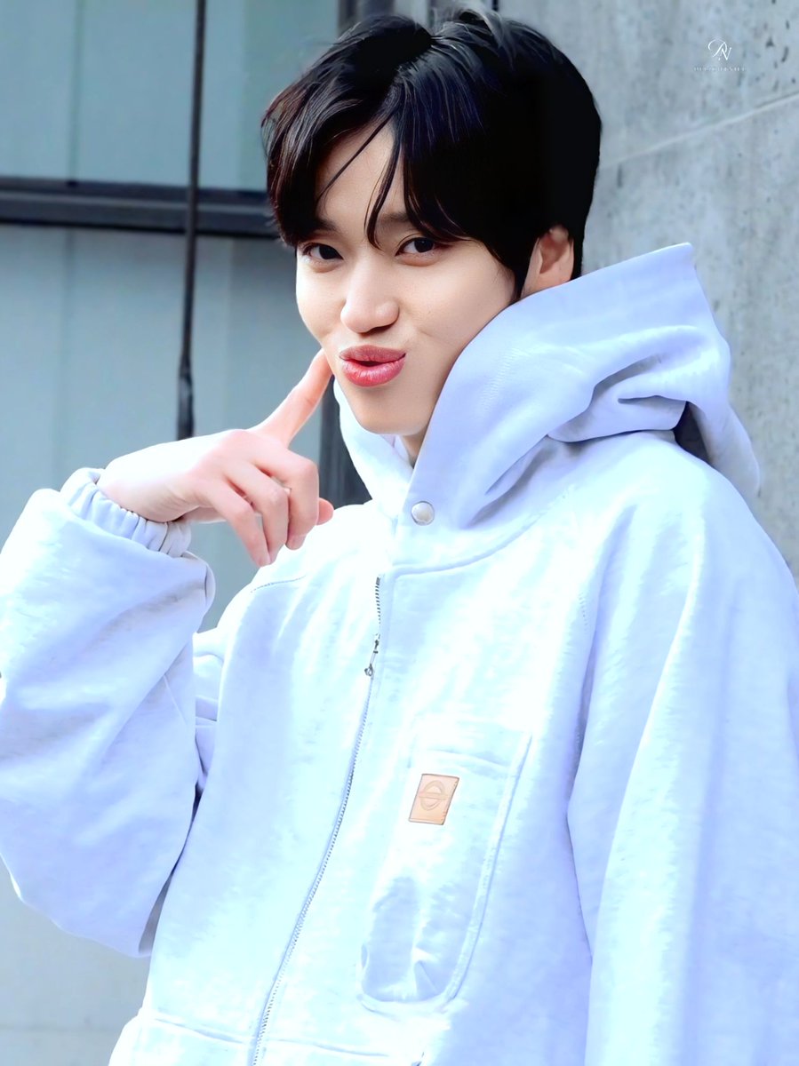 260315 은위 퇴근길 

향수뿌😘

#니엘 #NIEL