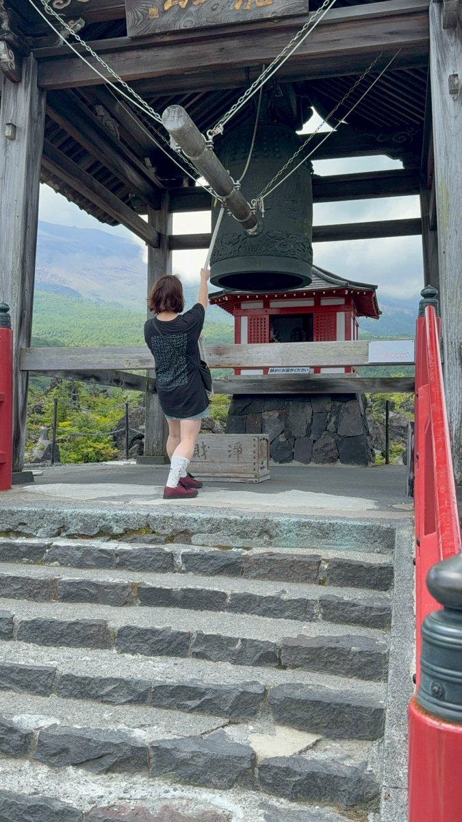 erina149's tweet photo. お元気ですか
私は元気です

変わらない事
変わった事
変わらないで欲しい事
変わってゆく事
変わってしまう事

色々あるけど私は元気です
また更新します

エリナ https://t.co/HgMhlZd18z