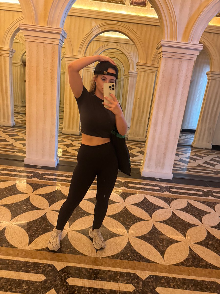 Jana 👑 tweet media