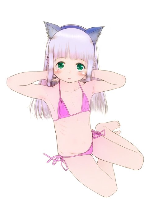 今朝は犬の散歩から帰って確信犯的二度寝 遅めの朝食食べて今から仕事開始 こんな水着で大丈夫か?