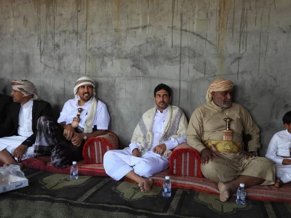 SAlmhry55547's tweet photo. خاص - الوطن المهري:
مصادرنا تؤكد وجود تحركات مكثفة لقيادات عسكرية وسياسية، مدعومة بتمويل مباشر من عبود هبود قمصيت ، لإقناع الرئاسة بتعيينه.

هذه التحركات تهدف للحفاظ على النفوذ العماني بالمهرة وضمان استمرار قنوات التهريب والتحريض تحت غطاء شرعي.
#صحيفة_الوطن_المهري #المهرة #كشف_الحقائق