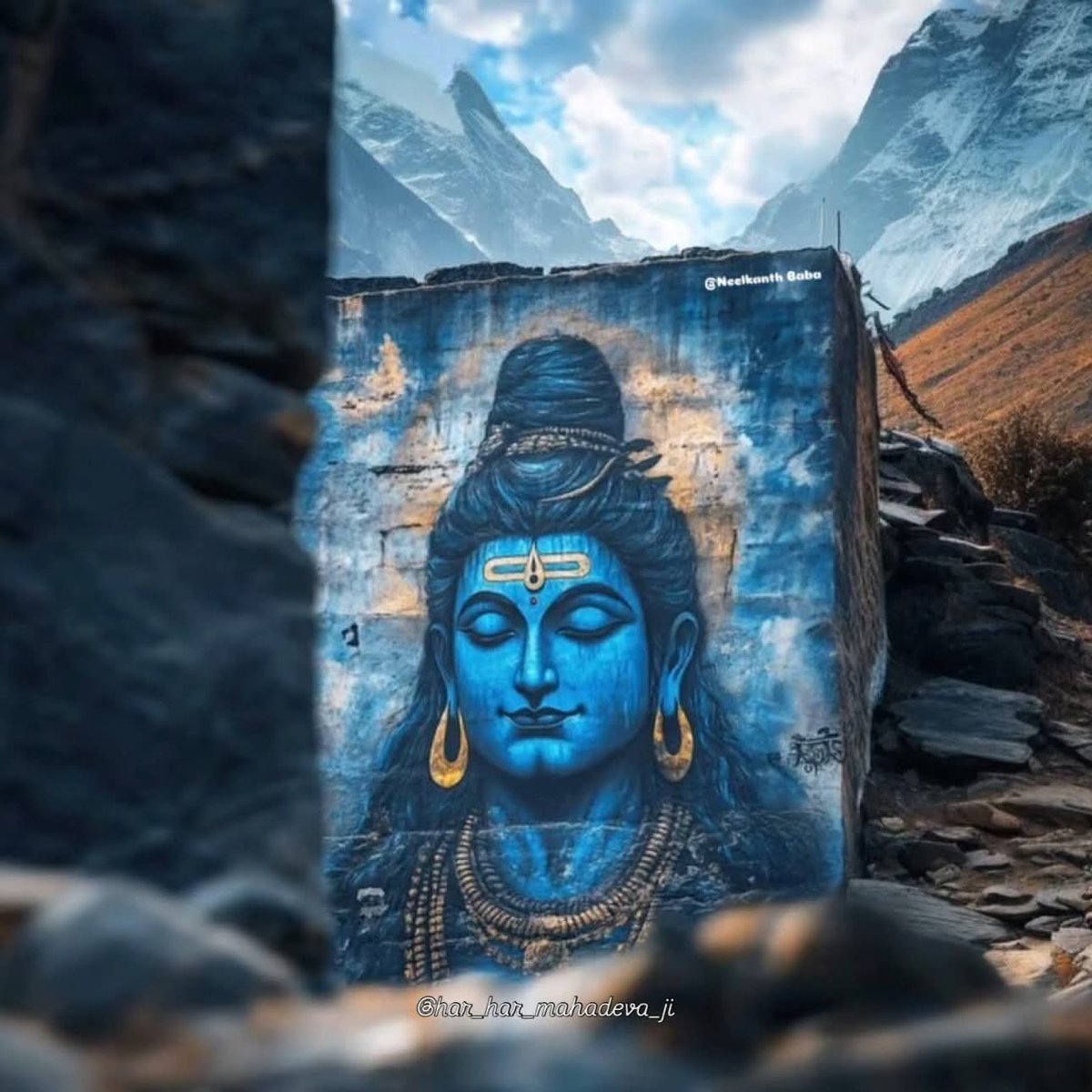 सह तो रहा हूॅं सब-कुछ आपके भरोसे 
बस मेरे सब्र की लाज रखना"🙏

ॐ नमः शिवाय 🚩🕉️🔱
