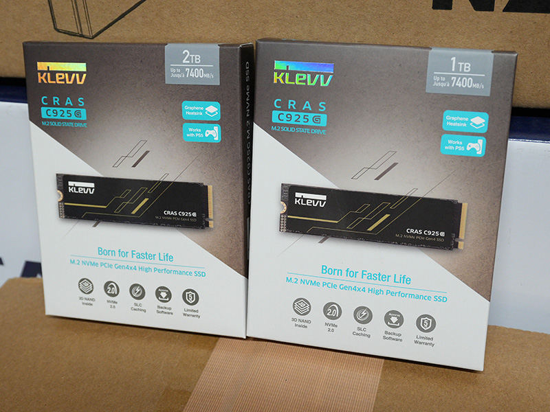 watch_akiba's tweet photo. 更新:KLEVVブランドのPCIe 4.0 SSD「CRAS C925G」が登場、最大リード7,400MB/s https://t.co/KPHYv4wSw3 #自作PC #KLEVV #Essencore https://t.co/we26wY7FtO