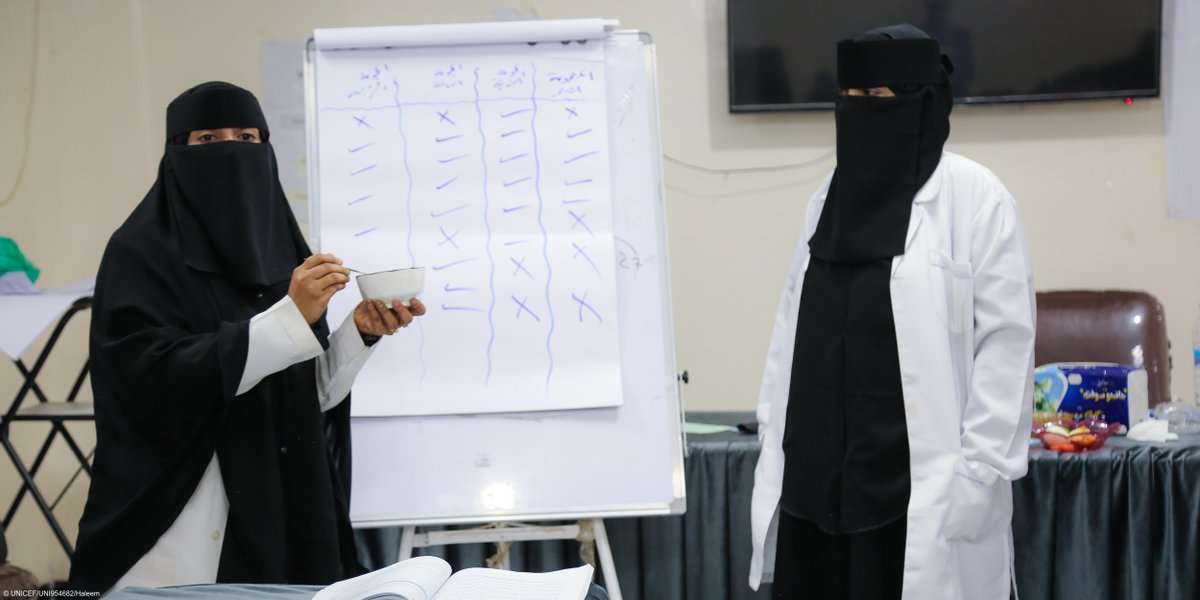 UNICEF_Yemen's tweet image. In partnership with #UNICEF, the Office of Health in Lahj trained community health workers on maternal &amp;amp; child nutrition, focusing on the first 1,000 days, advanced counseling, growth monitoring &amp;amp; exclusive breastfeeding, under the @KfW_FZ_int funded Preventive Nutrition project.