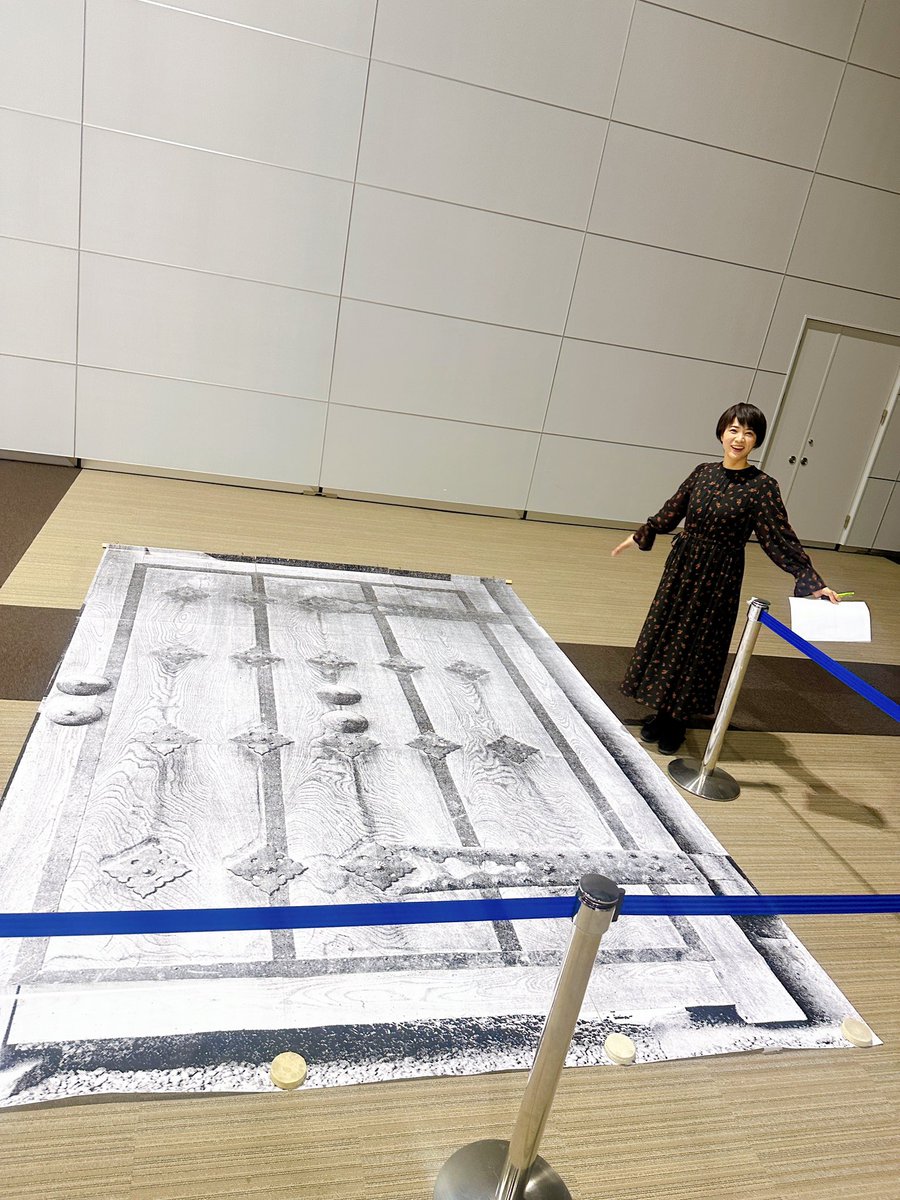 #仙台歴史文化観光シンポジウム
会場には『独眼竜政宗』の刻字や台本の展示、2036年に復元される大手門についての展示、山形文様陣羽織のレプリカも。
シンポジウムに向けて『独眼竜政宗』をオンデマンドで久しぶりに観直しましたが、やっぱり圧倒的に面白い！鬼気迫る演技にグイグイひきこまれました