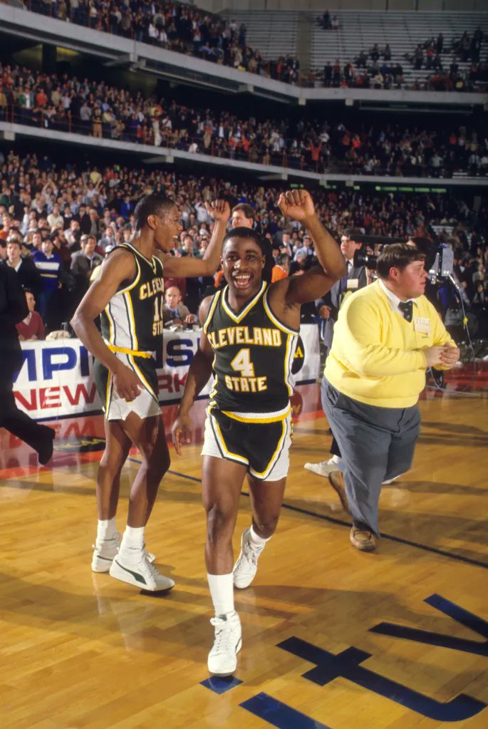 NickCaminoWKYC's tweet image. Join us this evening at 11:35 pm on @wkyc for another fun edition of Sports Tonight...

+We'll laugh, celebrate and talk NCAA Tournament with @ZipsMBB head coach John Groce
+It's the 40th Anniversary of Cleveland State's run to the Sweet 16
+Plus, #Cavs &amp;amp; #Guardians

@WKYCSports