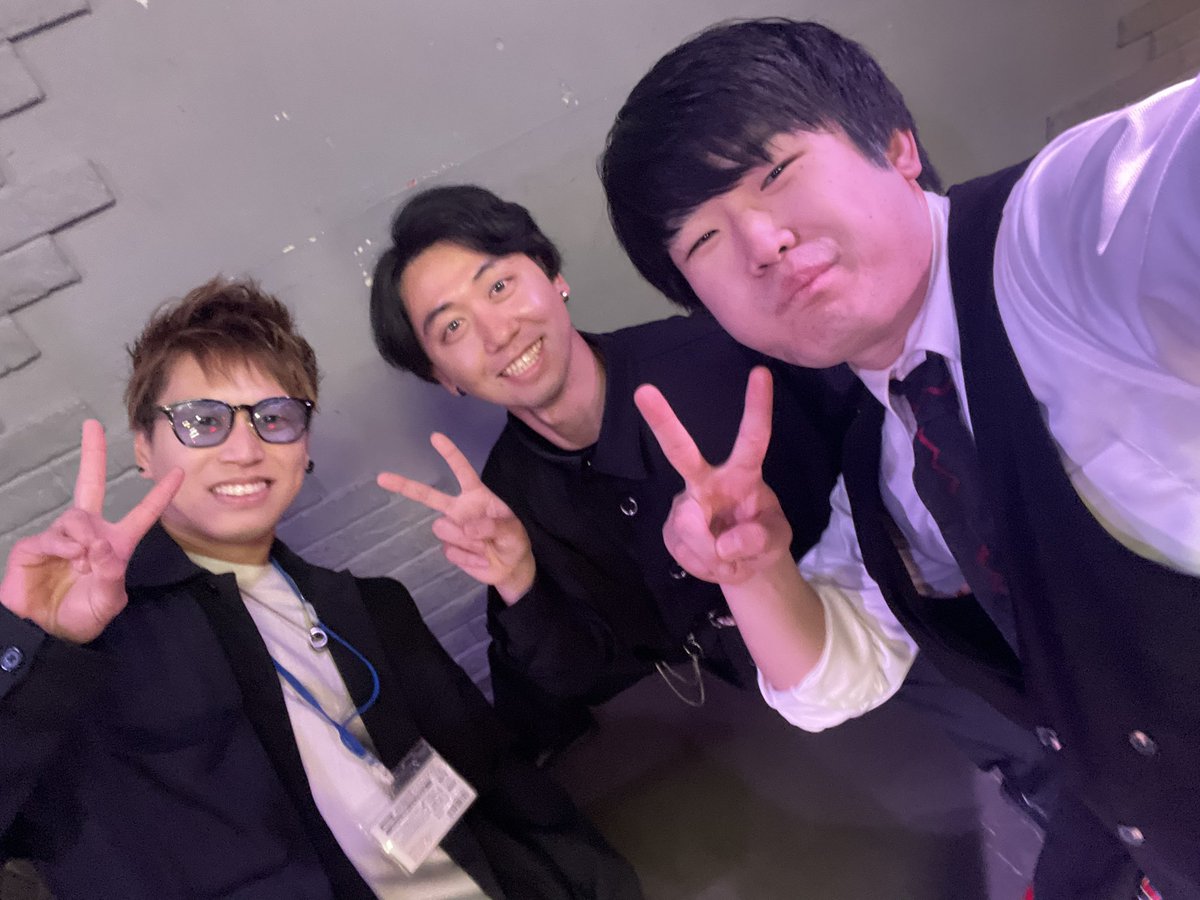 mito310_singer's tweet photo. 昨日のライブにて、男性陣で写真を撮りました!!
#藤恋翔 さん
#杉山拓人 さん
#小川保 さん
#御手洗空 さん
本当にお疲れ様でした‼️‼️
#Everythingcounts
#clubMalcolm https://t.co/g7cwqE6pHl