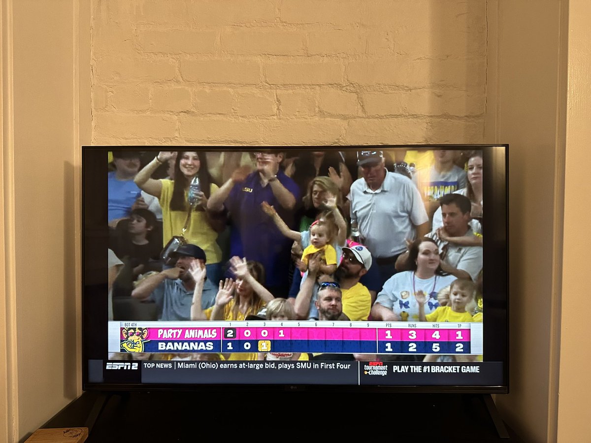 IbrahimMoizoo's tweet photo. Biggest game of the year on tonight. Even if you’re not a baseball fan you might want to tune in… https://t.co/N8eN2Ad0CT