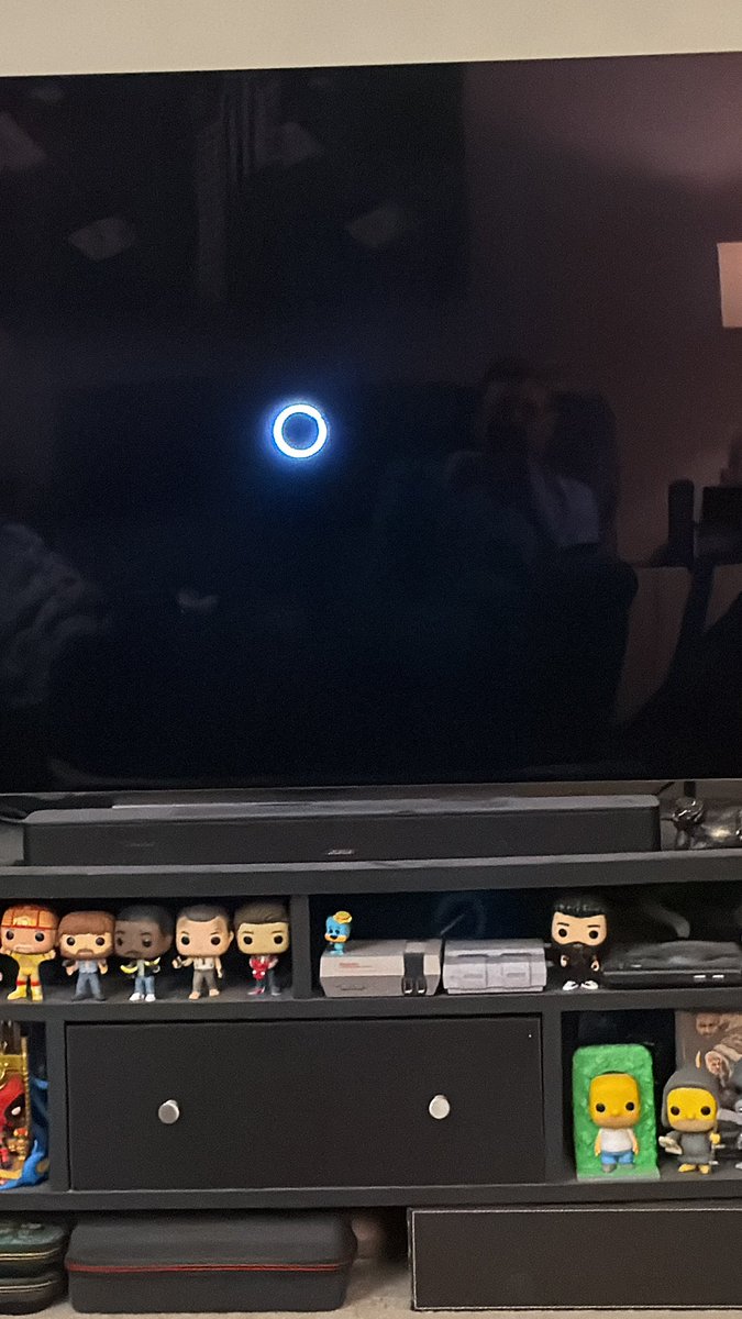 GrumpyD324's tweet photo. @HBO trying to watch aew revolution and all it is doing is spinning.  Have reset internet and tv and keeps going to this.  I paid and cannot watch. https://t.co/mrH3PJNV3U