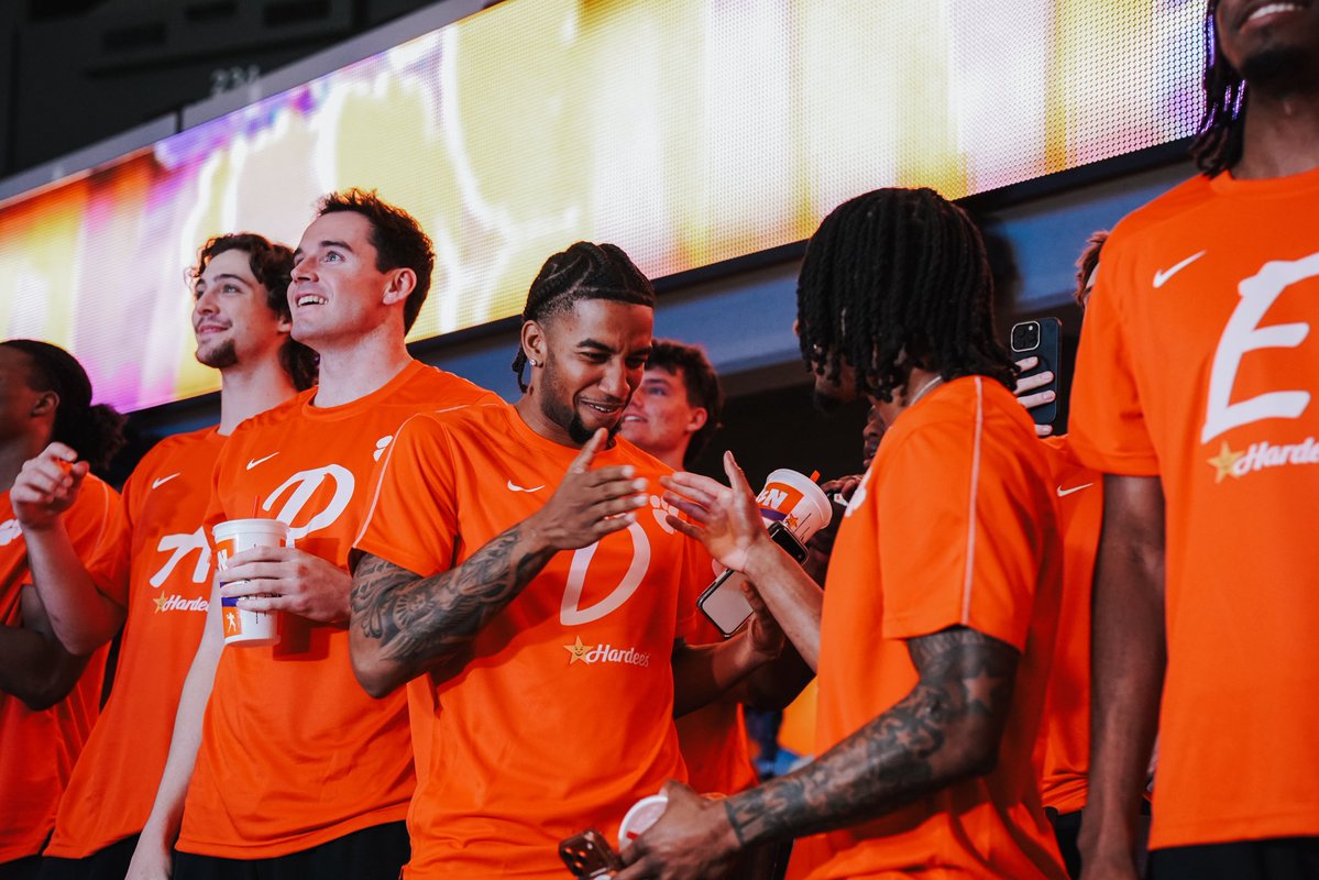 Clemson Basketball tweet media