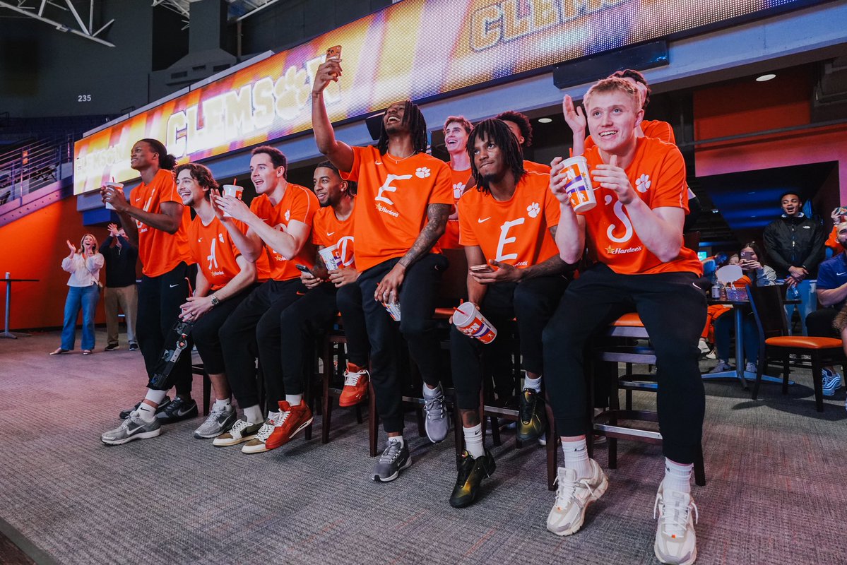 Clemson Basketball tweet media
