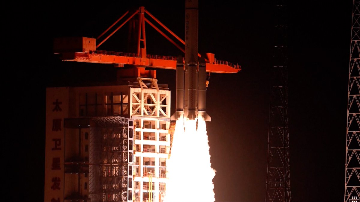 wulei2020's tweet photo. A modified #LongMarch6 carrier rocket carrying the #Yaogan50 02 satellite blasted off from the #Taiyuan Satellite Launch Center in north China's Shanxi Province on March 15. The satellite will be mainly used for land survey, crop yield estimation & disaster prevention and relief. https://t.co/ze9JSabP1W