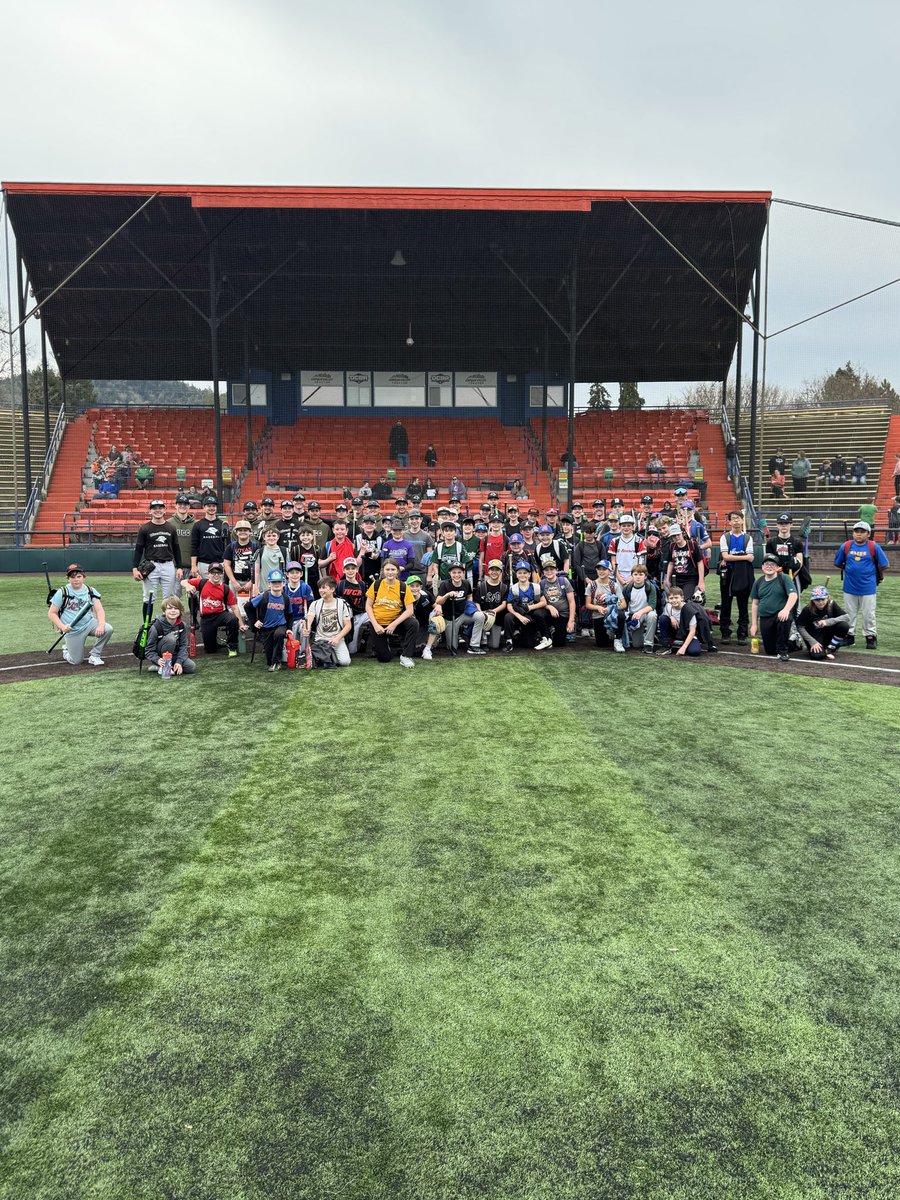 Umpqua Baseball tweet media