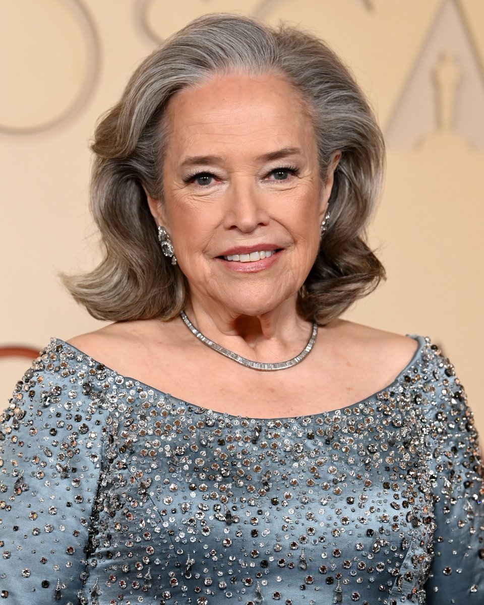 enews's tweet photo. Kathy Bates knows how to sparkle at the #Oscars. 🩵 (📸: Shutterstock) https://t.co/KKiz9TPkRR
