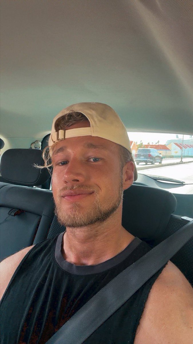 Findom Master tweet media